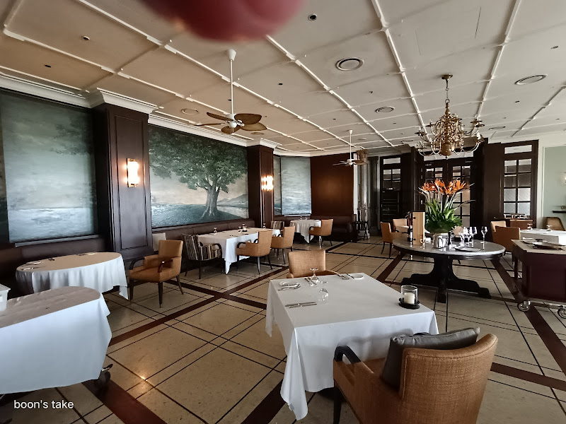 PALM COURT