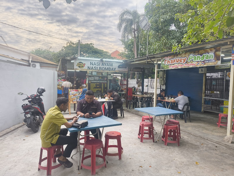 Tapak penjaja sementara Jln Larut