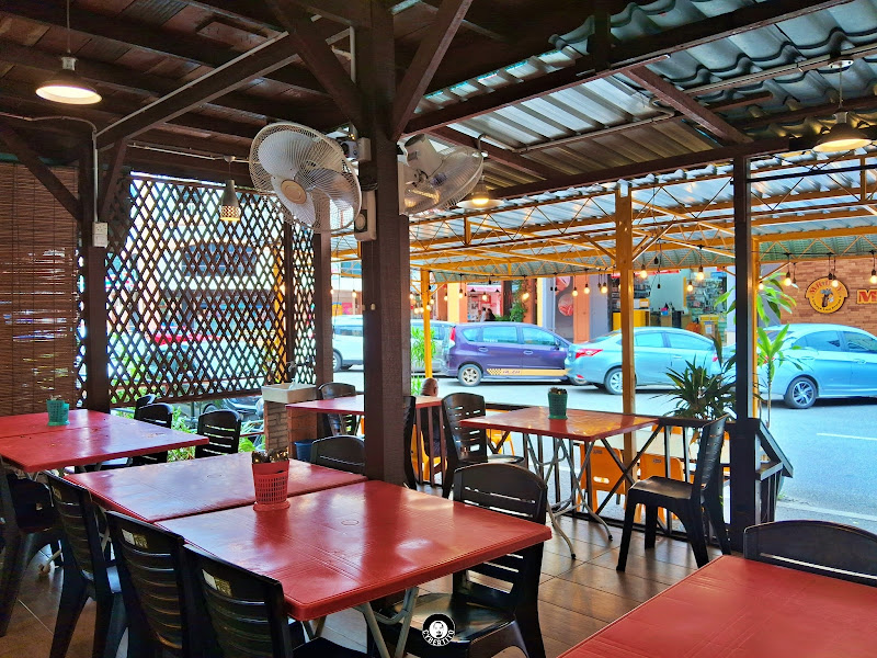 Zarie Laksa House